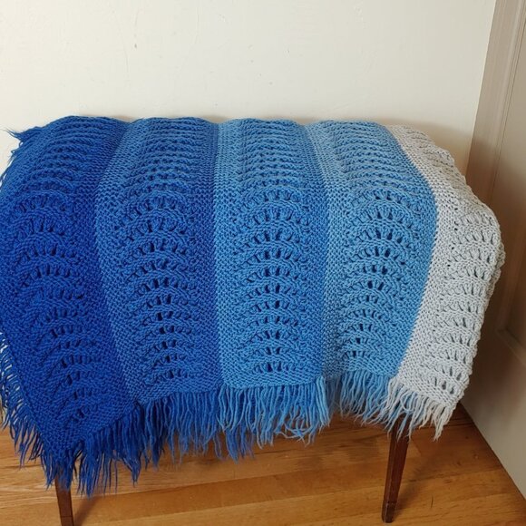 Vintage Knit Crochet Blanket Afghan Throw Fringe Granny Boho Ombre Blue 1970's - Picture 2 of 7